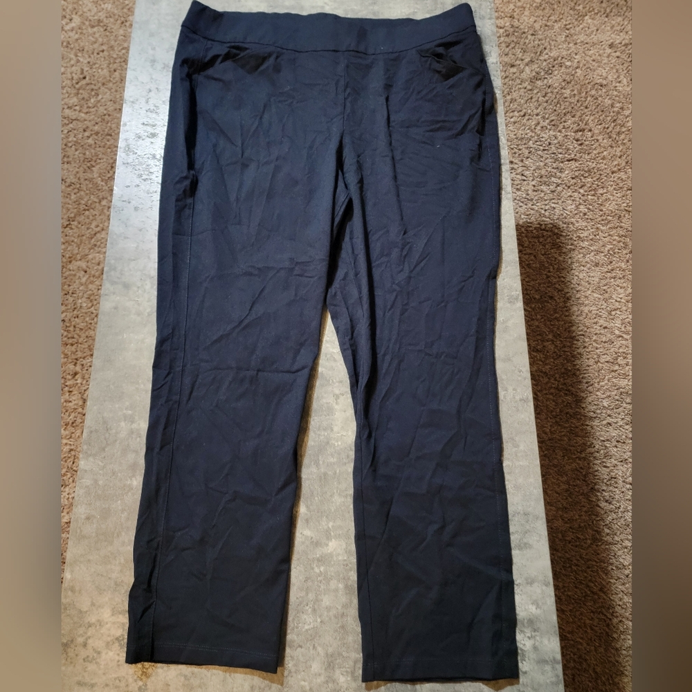 Chico's Black Traveler's Collection Flat Front Stretch Pants Sz 3P Ankle
